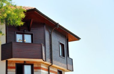 geleneksel evin çatı