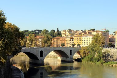 Roma 'da köprü, İtalya