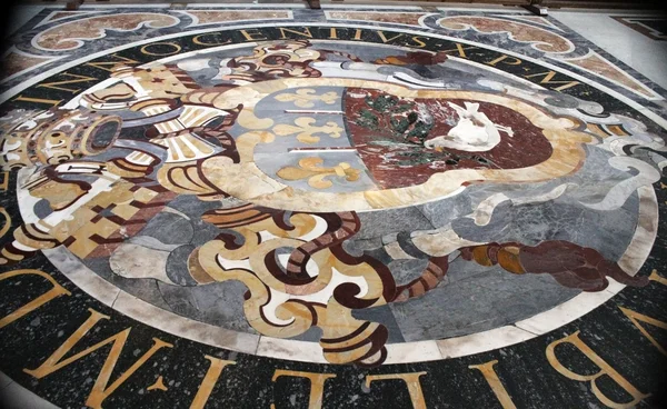 Piso de mosaico de la Basílica de San Pedro en el Vaticano, Italia —  Fotos de Stock