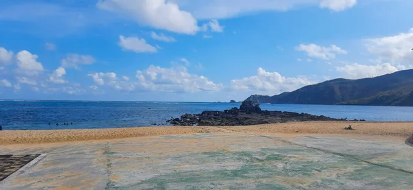 Widok Kuta Beach Mandalika Area Lombok Indonezja Piękna Tropikalna Plaża — Zdjęcie stockowe