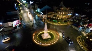 Tugu jogja 'nın ya da Tugu dostun havadan görünüşü Yogyakarta' nın simgesel simgesidir. Merkez Java, Endonezya, 12 Kasım 2021