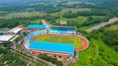 Moch 'un güzel manzarasının yukarıdan aşağıya görüntüsü. Soebroto Stadyumu. Magelang şehir planına sahip. Magelang, Endonezya, 6 Aralık 2021