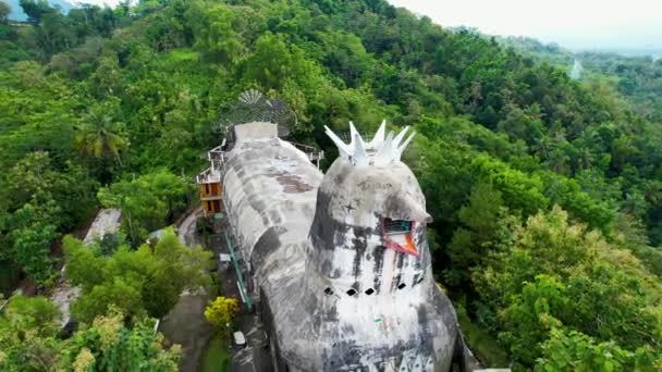 位于日惹马格朗日惹Rhema山上的一座独特建筑Chiken Church的空中景观 Bukit Rhema 2022年1月3日 印度尼西亚马格朗 — 图库视频影像