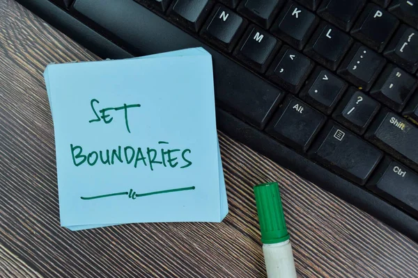 Set Boundaries Write Sticky Notes Isolated Wooden Table — Stock Photo, Image