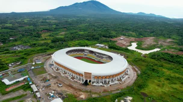 インドネシアチームのための新しいサッカースタジアムの空中ビュー セランにあるバンテン国際スタジアム 2022年4月1日インドネシアのバンテン — ストック動画