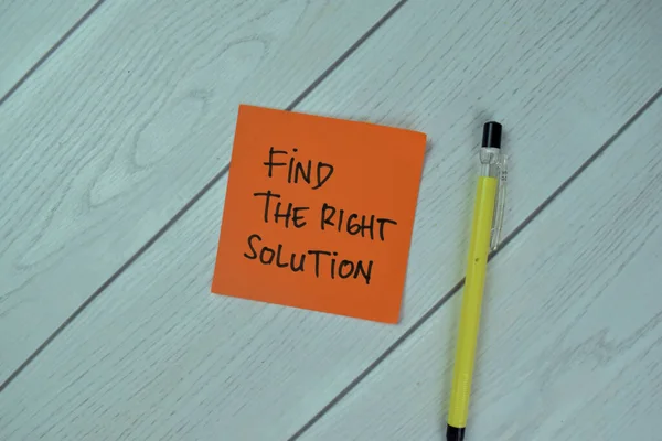 Concept Find Right Solution Write Sticky Notes Isolated Wooden Table — Foto de Stock