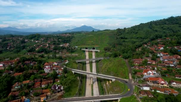 Flygfoto Cisumdawu Twin Tunnel Bandung City Toll Gate Och Korsningen — Stockvideo