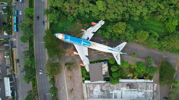 Luftaufnahme Eines Alten Flugzeugs Straßenrand Rund Bekasi Summarecon Ausgebessert Wird — Stockfoto