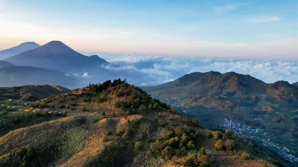 Vista Aérea Los Picos Belleza Las Montañas Prau Dieng Java — Foto de Stock