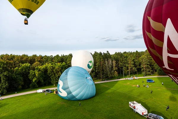 Vilnius Lituanie Septembre 2021 Groupe Montgolfières Colorées Partant Une Une — Photo