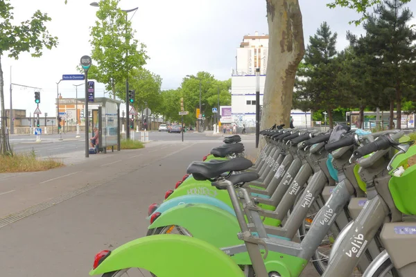 フランス 5月22日 2022年 Velibレンタルステーション ロウ電気アシスト自転車 汚染に対する生態学的代替 都市交通 — ストック写真