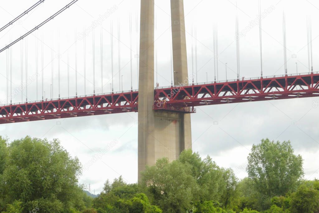 Tancarville, Francia. 11 de junio. 2022. Famoso puente colgante con