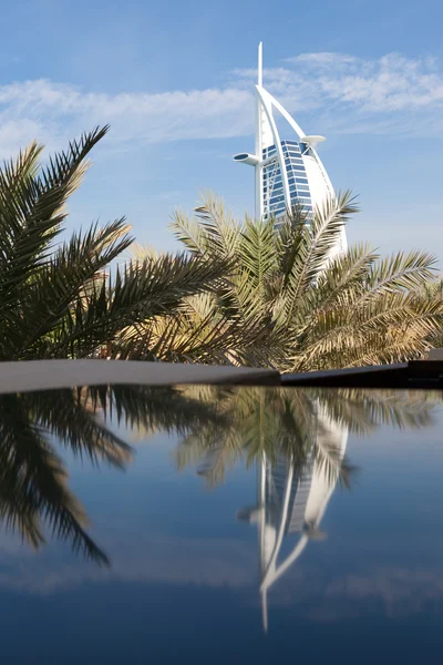 Het grand zeil vormige burj al arab hotel — Stockfoto