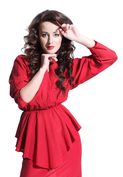 Красивая девушка в красном платье — стоковое фото