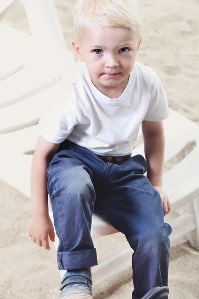 Krásný chlapeček na pláži — Stock fotografie