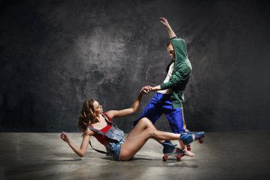 dansçılar