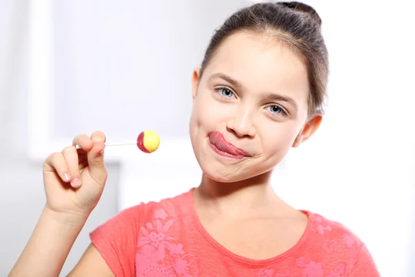 Bambino con lecca-lecca — Foto Stock