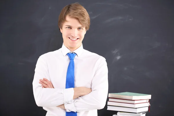 Glücklicher junger Lehrer — Stockfoto