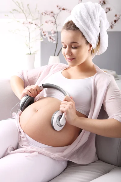 Music in pregnancy — Stock Photo, Image