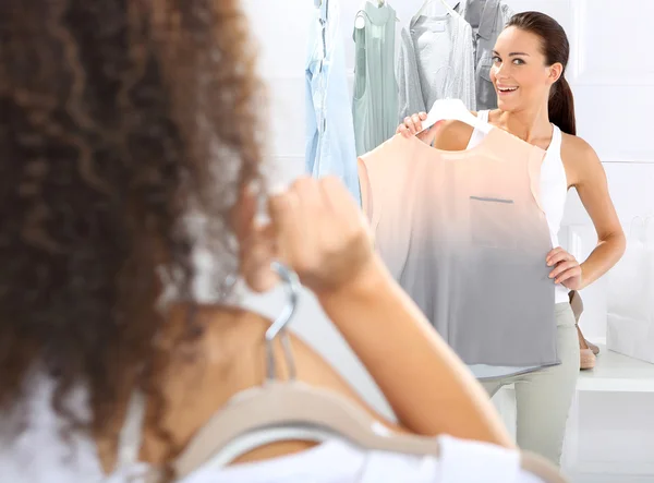 Mulheres Compras — Fotografia de Stock