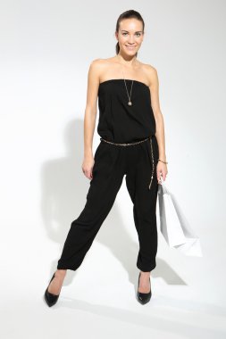 Kız alışveriş üzerinde