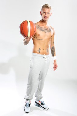 yakışıklı basketbolcu