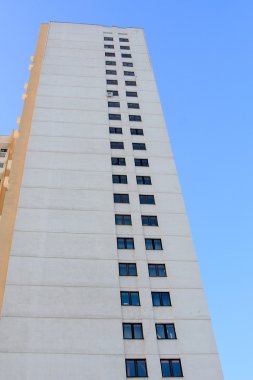 Çok öykülü evi