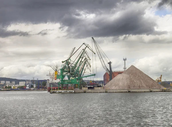 Port morski przed burzą — Zdjęcie stockowe