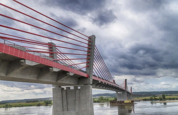 Schrägseilbrücke über den Weichsel-Fluss in Widzyn - Polen — Stockfoto