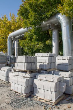 yol yapımı için kullanılan depolama curbs yeri