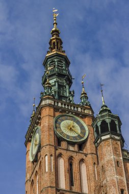 Ana Belediye Binası Saat Kulesi eski kasaba Gdansk Polonya.