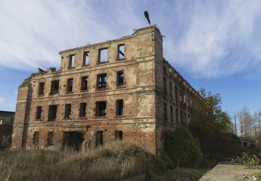 terk edilmiş fabrika, ekonomik kriz sembolü