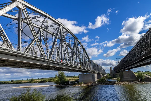 Ponte ferroviária de aço — Fotografia de Stock