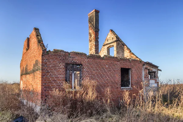 Brända house — Stockfoto