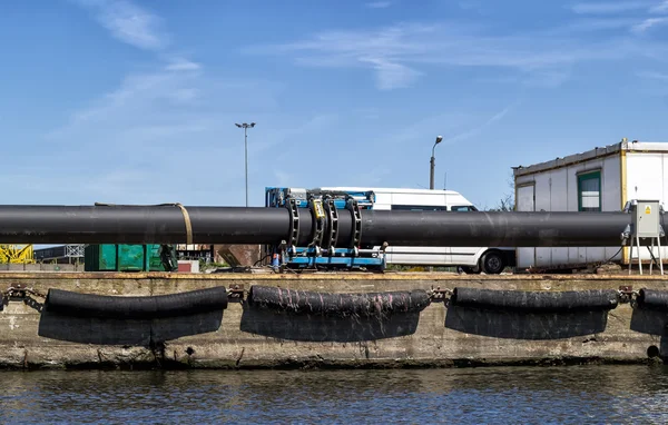 Connecting pipeline — Stock Photo, Image