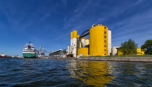 Schip laden — Stockfoto