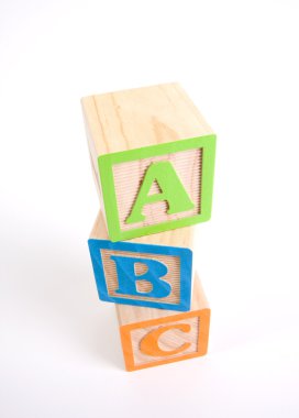 renkli ahşap abc bloklar