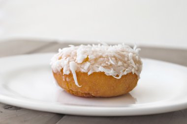 Hindistan cevizi kaplı çörek