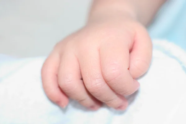 Mano dei neonati — Foto Stock