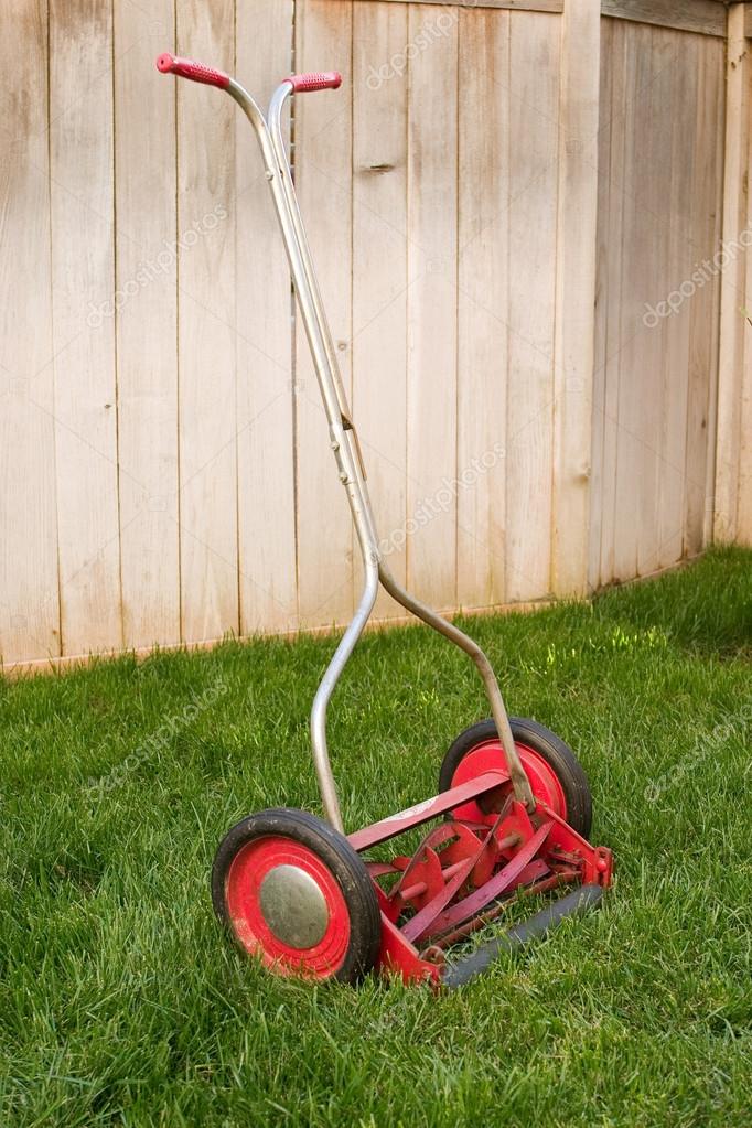 Old reel lawnmower — Stock Photo © vividpixels #19045431