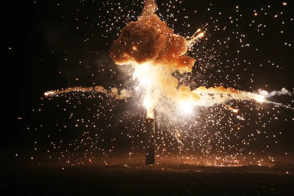 Explosão no antigo corredor — Fotografia de Stock