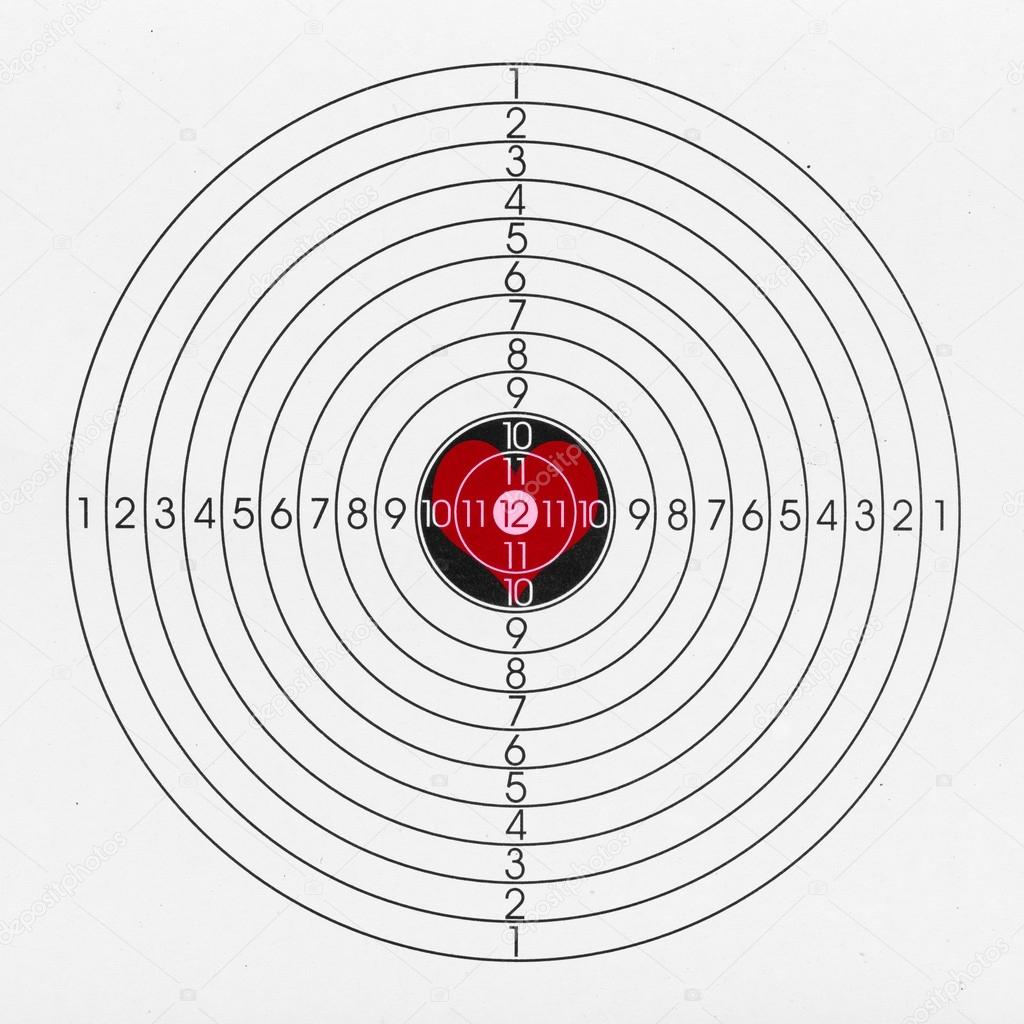 Cible De Tir Noir Et Blanc Avec Un Cœur Rouge Au Milieu Image Libre De Droit Par Egluteskarota C Cible De Tir Noir Et Blanc Avec Un Cœur Rouge Au Milieu Image Libre De Droit Par Egluteskarota C