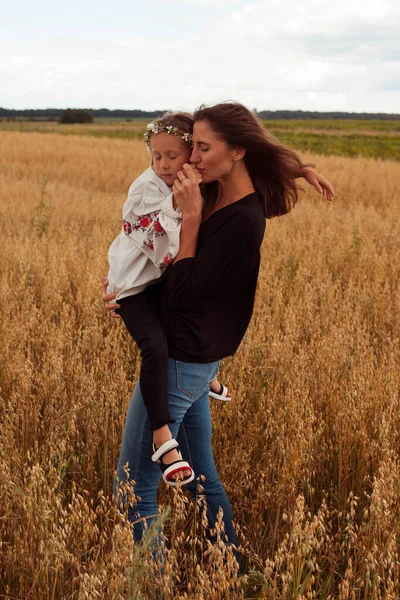Ukrainian Family Mother Child Embroidered Dress Ukrainian Woman Independent Free Fotografias De Stock Royalty-Free