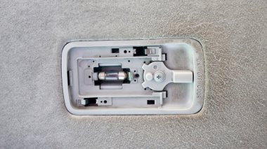 kırık araç içi ortam ışığı