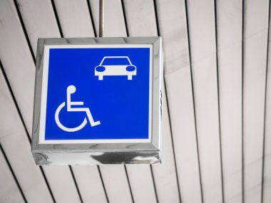 özürlü kişi için ayrılan otopark