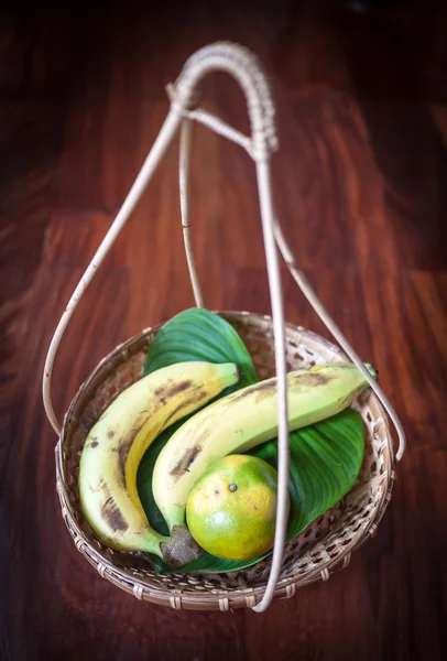 Cesta de fruta clásica tailandesa —  Fotos de Stock