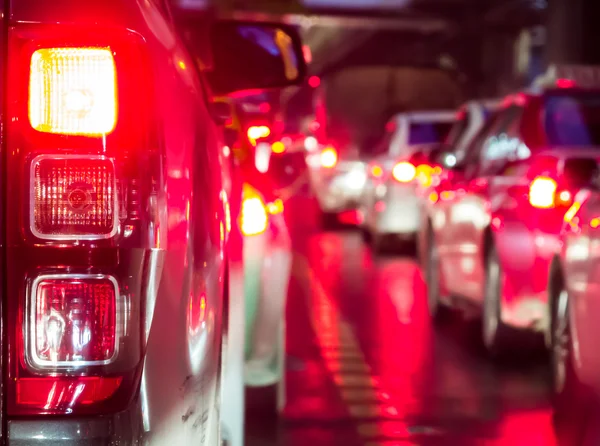 Coche lleno de gente en la noche — Foto de Stock