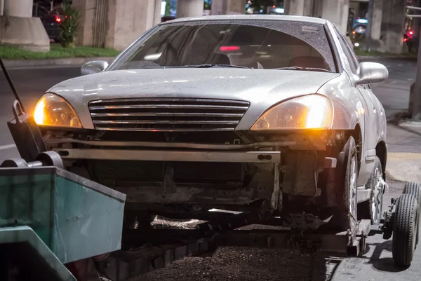 Tow the accident car — Stock Photo, Image