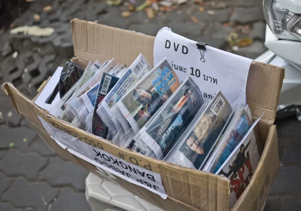 Venta ilegal de películas en la calle — Foto de Stock