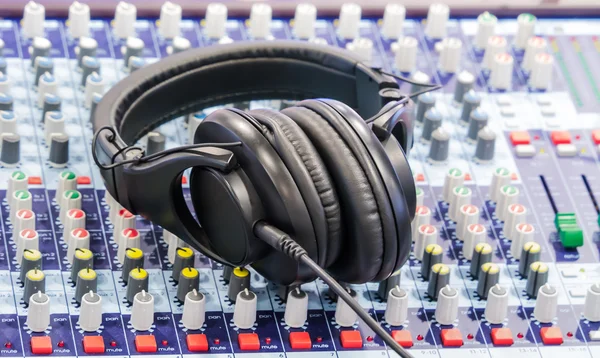 Headphone on mixer — Stock Photo, Image